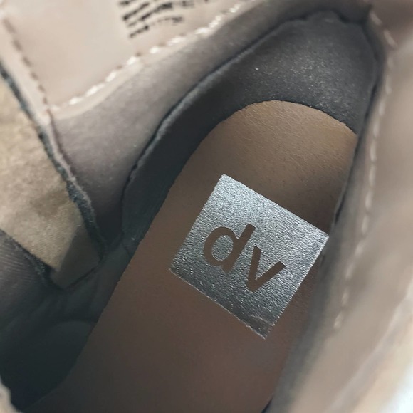 DV Terri Wedge Booties Taupe Size 7 - Picture 3 of 10